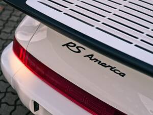 Image 21/52 of Porsche 911 Carrera RS &quot;America&quot; (1992)