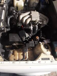 Image 8/55 of BMW 320i (1991)