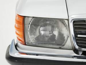 Image 8/15 of Mercedes-Benz 450 SL (1977)