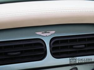 Imagen 41/50 de Aston Martin DB AR1 (2004)