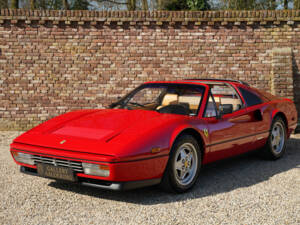 Image 25/50 de Ferrari 328 GTS (1989)