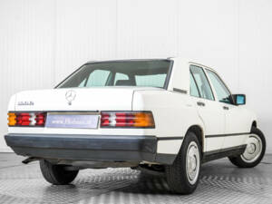 Immagine 42/50 di Mercedes-Benz 190 D (1985)