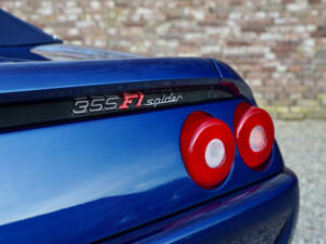 Immagine 36/50 di Ferrari F 355 Spider (2000)