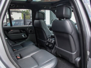 Image 15/18 of Land Rover Range Rover Vogue P400 (2019)