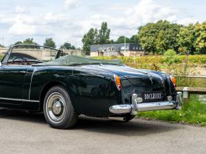 Image 21/37 of Bentley S 1 Continental DHC (1955)