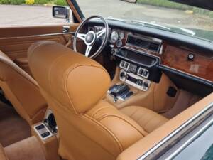 Image 22/30 of Jaguar XJ 6 C 4.2 (1976)