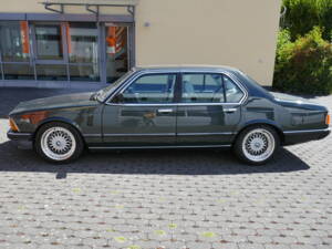 Afbeelding 2/10 van BMW 735i (1986)