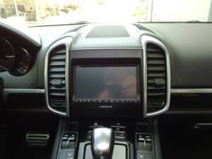 Image 60/98 of Porsche Cayenne S (2010)