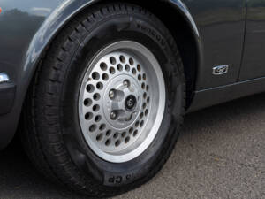 Image 9/23 of Daimler Double Six (1992)