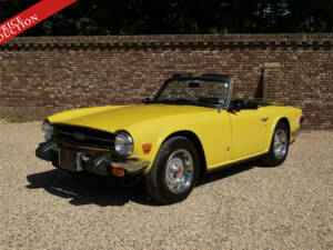 Image 1/50 of Triumph TR 6 (1975)