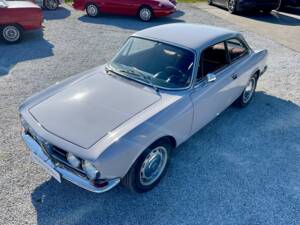 Image 46/47 de Alfa Romeo 1750 GT Veloce (1968)