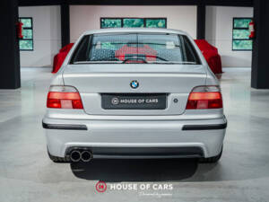 Image 8/23 de BMW 540i (1999)