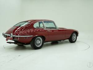 Imagen 2/15 de Jaguar E-Type V12 (2+2) (1973)