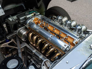 Image 21/21 of Jaguar E-Type 4.2 (1965)