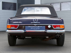 Image 19/33 de Mercedes-Benz 280 SL (1969)