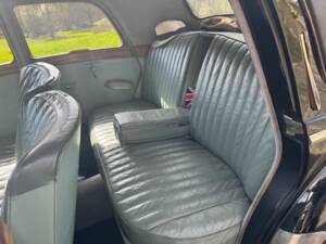 Bild 8/18 von Riley 1.5 Litre RME (1954)