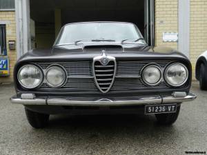 Imagen 3/28 de Alfa Romeo 2600 Sprint (1966)