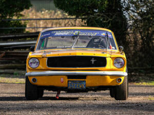 Image 5/50 of Ford Mustang Notchback (1965)