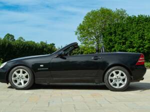 Image 7/50 of Mercedes-Benz SLK 200 Kompressor (1998)