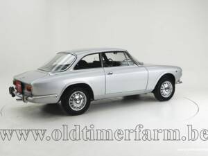 Bild 2/15 von Alfa Romeo 1750 GT Veloce (1971)