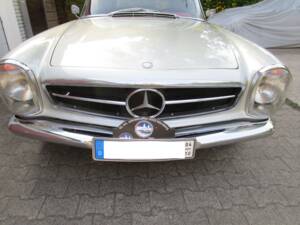 Image 2/27 of Mercedes-Benz 230 SL (1964)