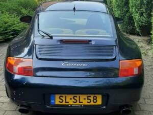 Image 2/4 de Porsche 911 Carrera (1998)