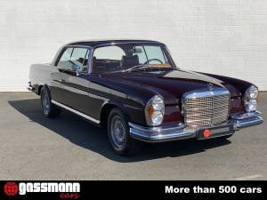 Imagen 3/15 de Mercedes-Benz 280 SE 3,5 (1971)