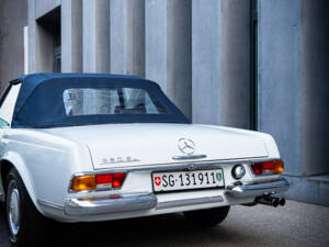 Image 6/15 of Mercedes-Benz 280 SL (1970)