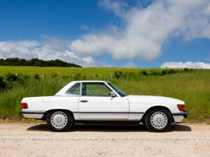 Bild 20/50 von Mercedes-Benz 560 SL (1986)