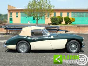 Image 2/10 de Austin-Healey 3000 Mk III (BJ8) (1966)