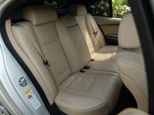 Bild 25/50 von BMW 745d (2005)
