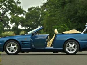 Imagen 10/50 de Aston Martin Virage Volante (1995)