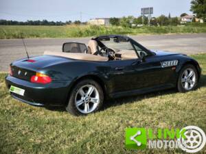 Bild 2/10 von BMW Z3 1.9i (2000)