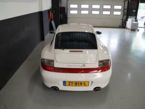 Imagen 46/50 de Porsche 911 Carrera 4 (2002)