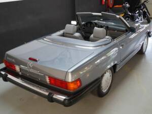 Bild 40/50 von Mercedes-Benz 560 SL (1989)