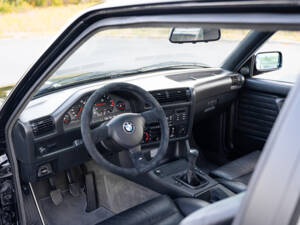 Image 38/91 de BMW M3 Sport Evo (1990)