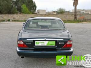 Afbeelding 5/10 van Jaguar XJ 8 4.0 Executive (2000)