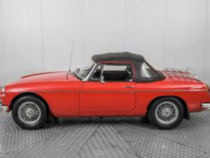 Imagen 31/82 de MG MGB (1967)