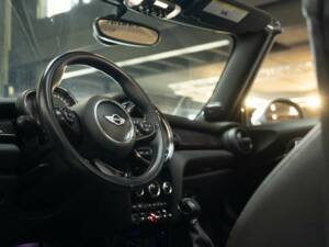 Image 41/50 de Mini Cooper S (2018)