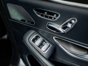 Image 40/43 of Mercedes-Benz C 63 S AMG (2015)