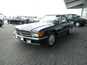 Image 3/26 of Mercedes-Benz 500 SL (1988)