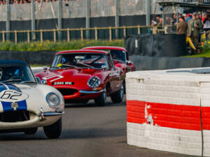 Image 17/19 of Jaguar E-Type &quot;Lightweight&quot; (1962)