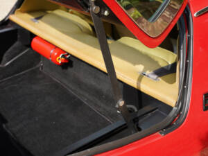 Image 26/50 of Jensen Interceptor MK III (1976)