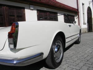Image 14/40 of Alfa Romeo 2000 Spider (1959)