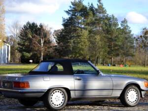 Image 21/36 of Mercedes-Benz 300 SL (1987)