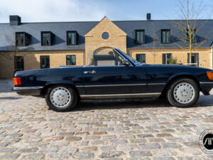 Immagine 5/32 di Mercedes-Benz 560 SL (1988)