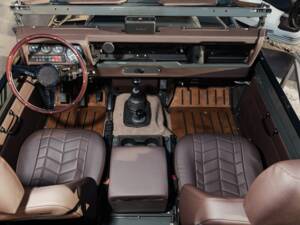 Image 5/7 of Land Rover Defender 90 (1993)