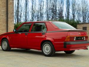 Bild 7/50 von Alfa Romeo 75 3.0 V6 America (1987)