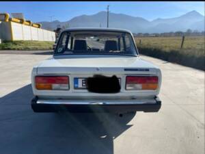 Image 9/17 of Lada 2107 (1988)