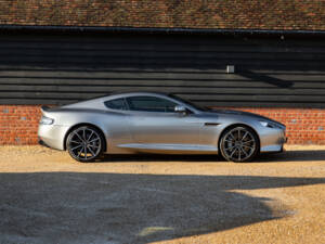 Image 24/97 of Aston Martin DB 9 GT &quot;Bond Edition&quot; (2015)